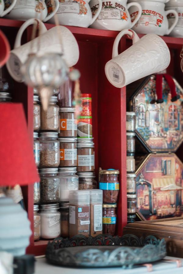 Ostello Ioanna'S Hellenic Hospitality Atene Esterno foto