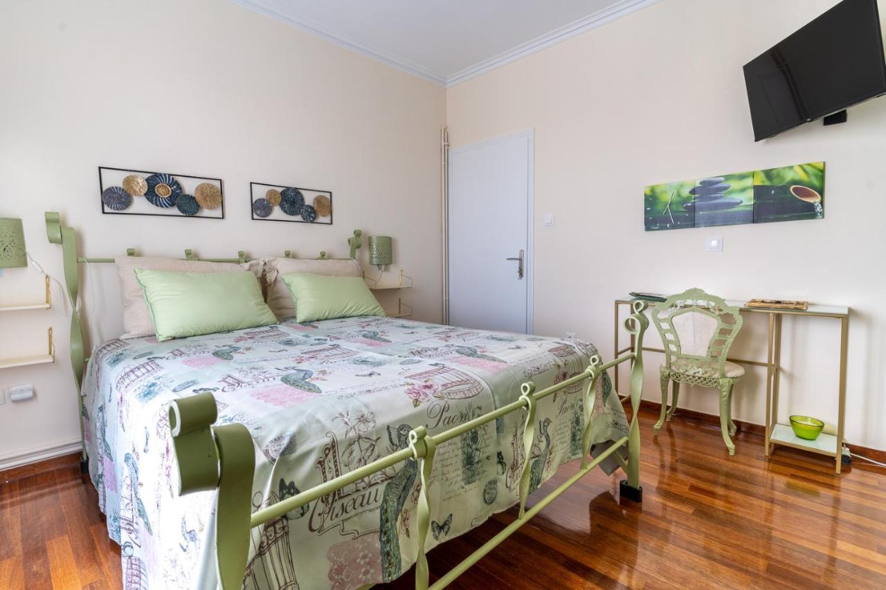 Ostello Ioanna'S Hellenic Hospitality Atene Esterno foto